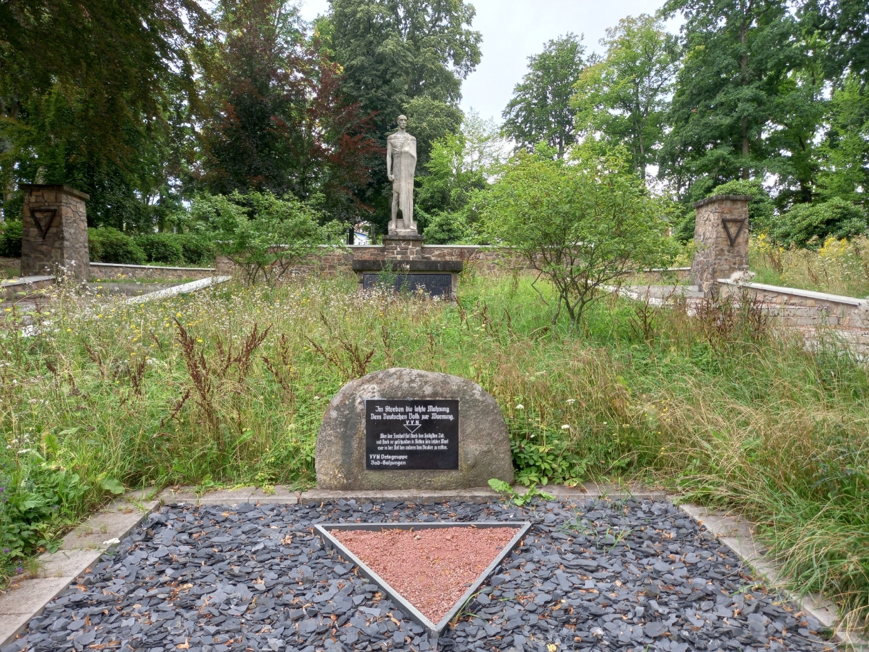 Mahnmal für die Opfer des Faschismus im Rathenau-Park in Bad Salzungen, 2025. Foto: Stefan Lochner