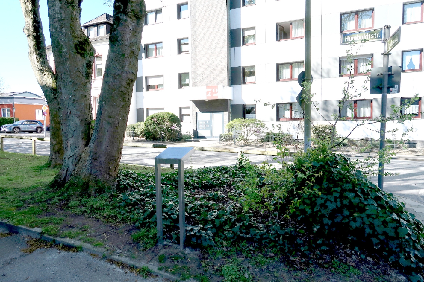 Hinweistafel über die Existenz des KZ-Außenlagers an der Humboldtstraße/Ecke Regenbogenweg, 2026