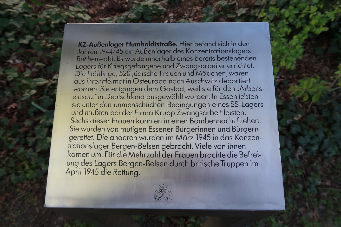 Hinweistafel über die Existenz des KZ-Außenlagers an der Humboldtstraße/Ecke Regenbogenweg, 2026