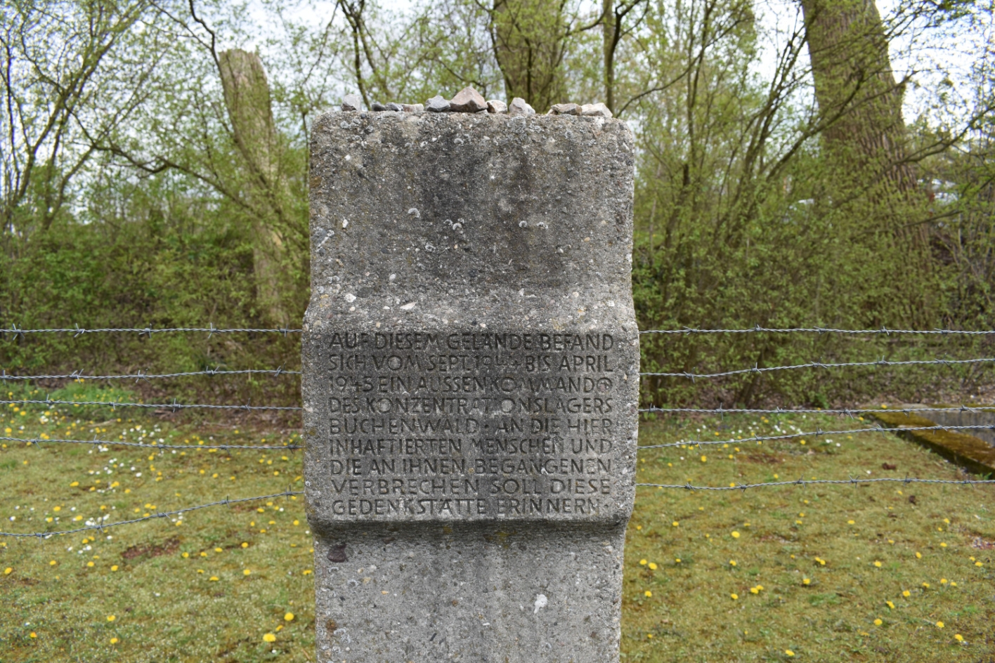 Die Gedenkstätte am ehemaligen Lagerstandort, 2023. Foto: Ronald Hirte 