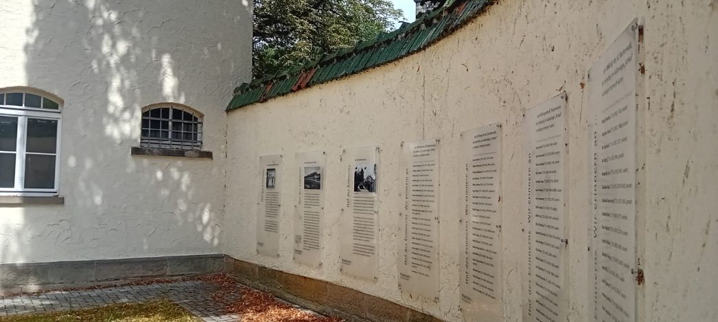 Erinnerungsort im ehemaligen Gefängnishof, 2025
