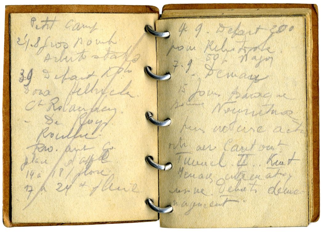 Kleines Notizbuch von Georges Raynaud, geschrieben während der Deportation, auf dem sein Bericht basiert, 1944/1945