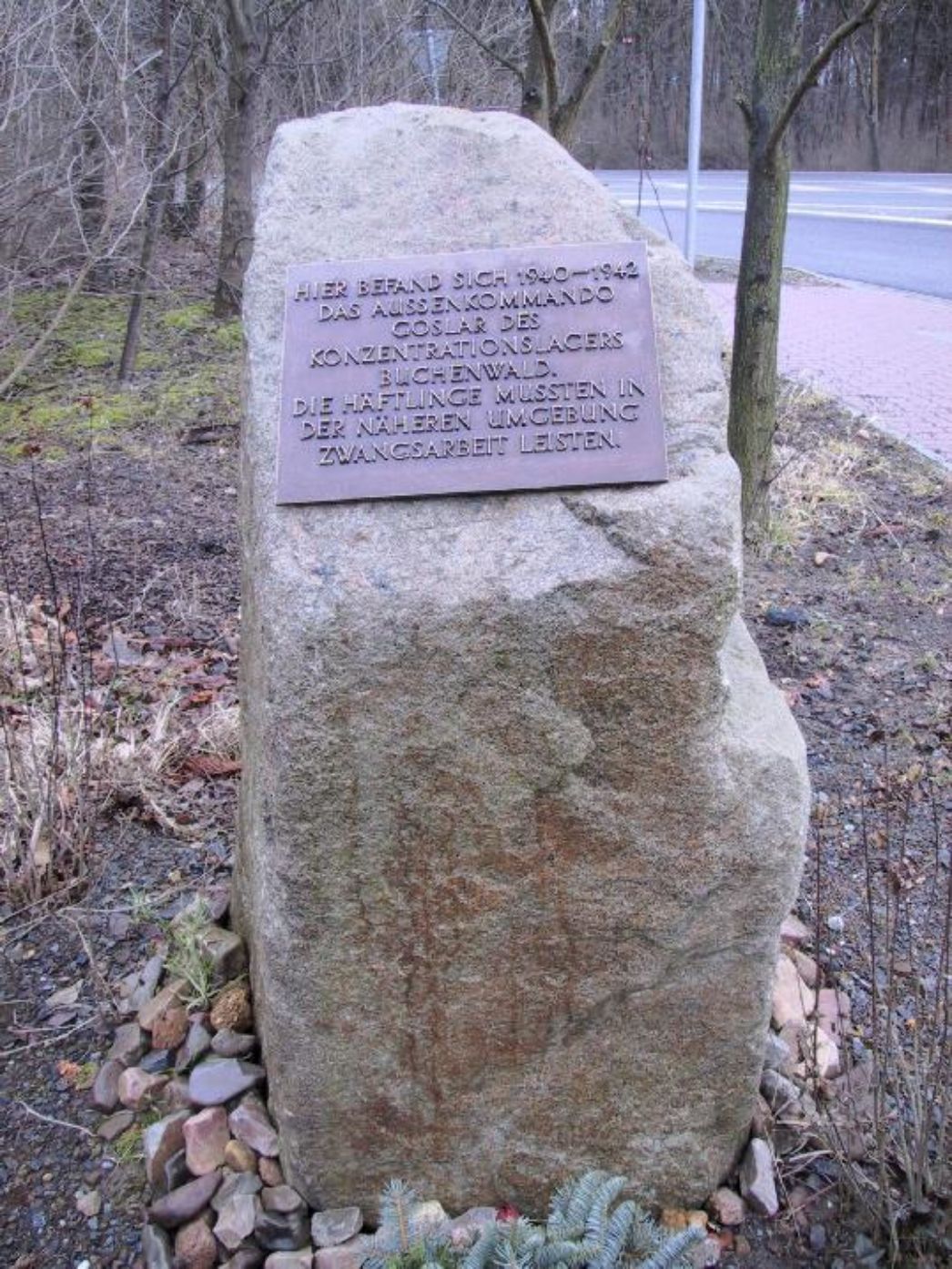 Gedenkstein an der Ecke Stapelner Straße/Grauhöfer Landwehr, um 2004. Foto: Peter Kamin