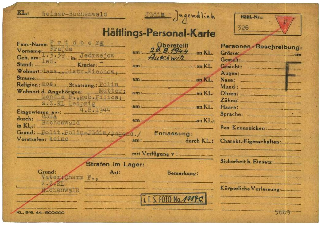 Häftlingspersonalkarte des KZ Buchenwald für Frajda Frydberg (hier fälschlich Fridberg) aus dem polnischen Jędrzejów, 1944. Die Fünfjährige war mit ihrer Mutter Mendla aus Skarżysko-Kamienna nach Leipzig gebracht worden. Nach einigen Wochen schickte die SS beide – und alle anderen Jüdinnen mit kleinen Kindern – nach Auschwitz-Birkenau, wo sie sie ermordeten. Frajdas Vater Chaim überlebte die Buchenwalder HASAG-Außenlager in Schlieben und Flößberg.