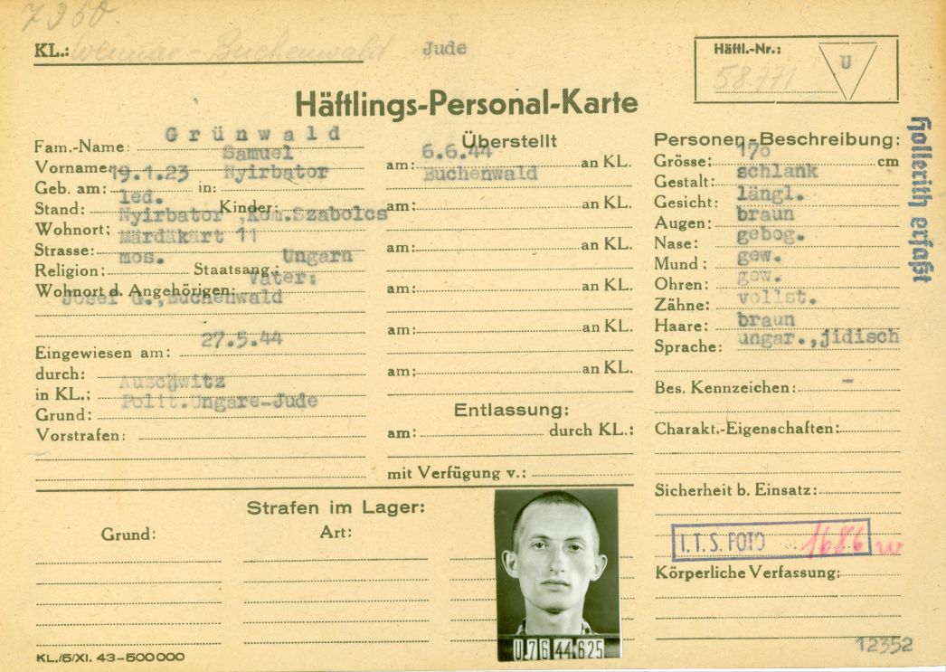 Häftlingspersonalkarte des KZ Buchenwald für Samuel Grünwald aus Nyírbátor in Ungarn, 1944. Seit Juni 1944 musste der 21-Jährige in Magdeburg arbeiten. Ende September brachte die SS ihn und seinen Vater krank und ausgezehrt zurück nach Buchenwald. Wenige Tage später wurden beide nach Auschwitz-Birkenau abgeschoben und dort ermordet. Samuels jüngerer Bruder und sein Onkel starben in Magdeburg.