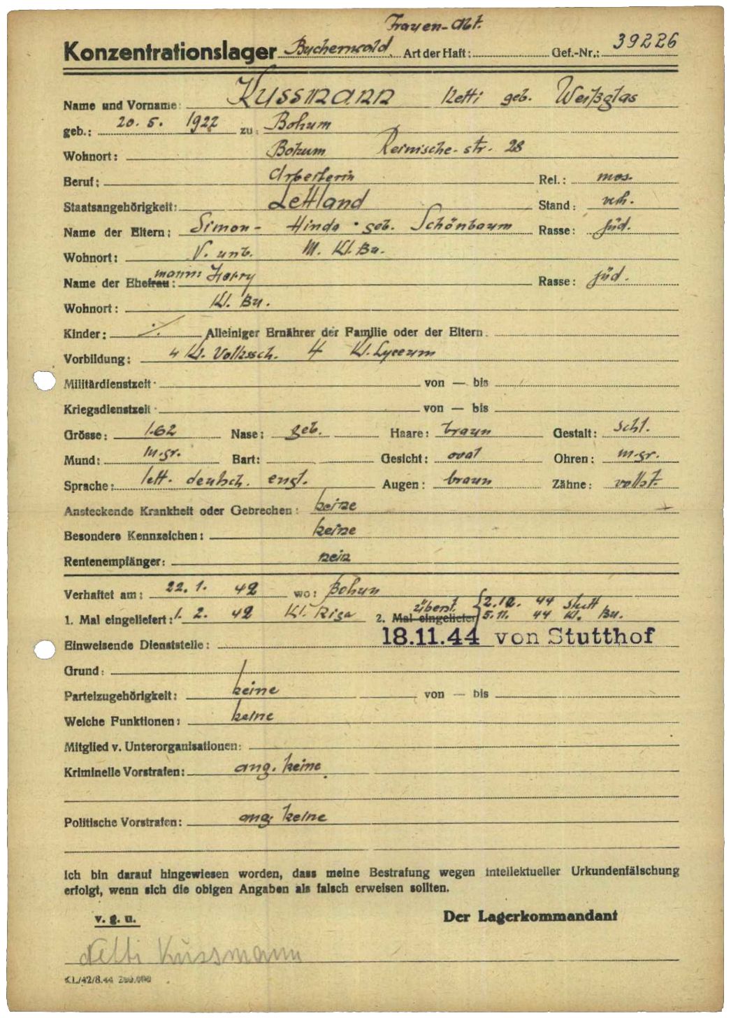 Häftlingspersonalbogen des KZ Buchenwald (Frauenabteilung) für die 22-jährige Netti Kussmann, 1944. Aus Bochum war sie 1942 in das Ghetto Riga verschleppt worden. Sie überlebte verschiedene Lager im Baltikum. Die SS brachte sie im November 1944 nach Magdeburg. Ihr Mann kam in das benachbarte Männerlager der Poltewerke. Sie überlebten und wanderten später nach Uruguay aus.