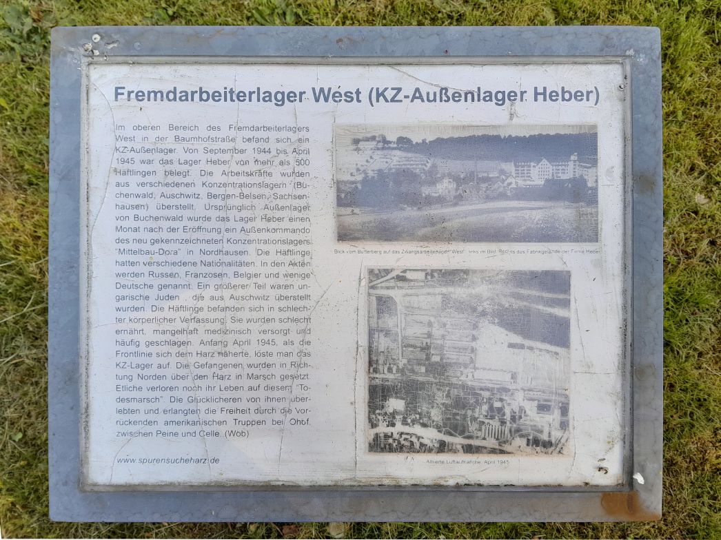 Detailansicht der Gedenktafel vor dem Wohnhaus Baumhofstraße 99, 2025