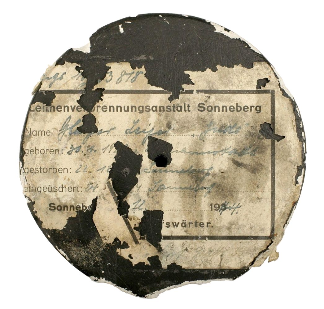 Urnendeckel aus dem Krematorium in Sonneberg
