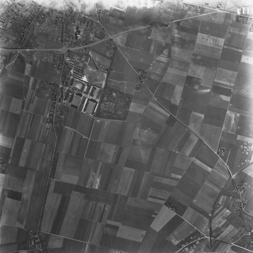 Das Kasernengelände an der Iserlohner Straße in Unna, 23. März 1945. Aufnahme der alliierten Luftaufklärung