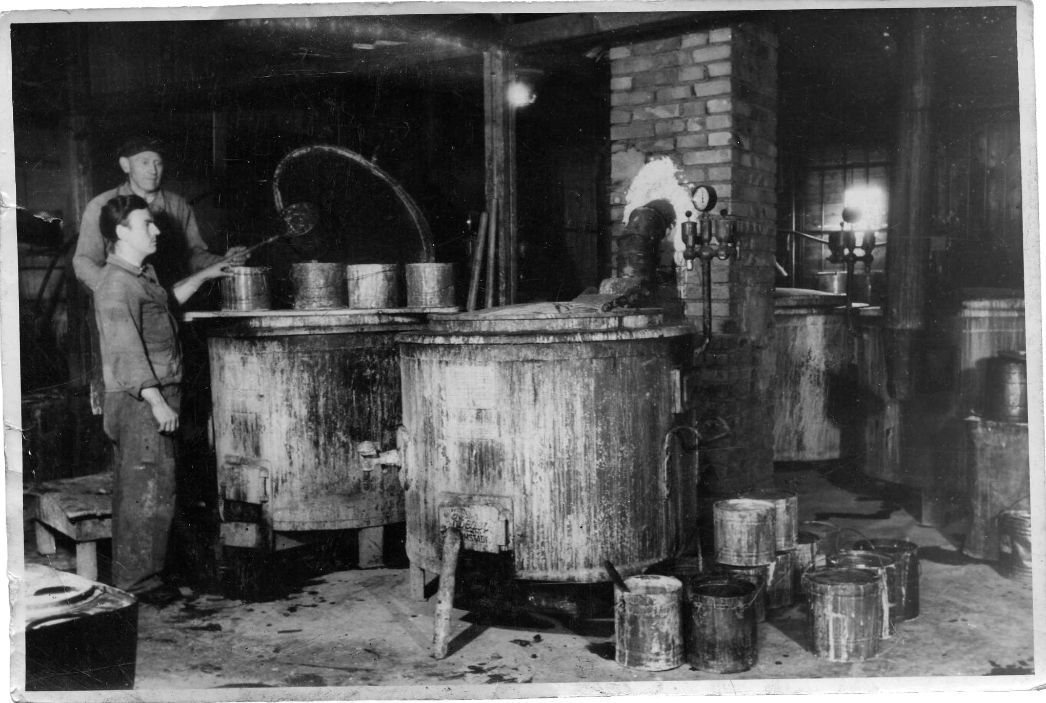 Kochkessel in der ehemaligen Küchenbaracke in Wieda, um 1947